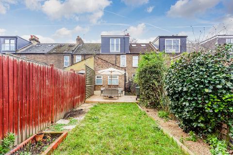 69 Lincoln Street, London, E11 4PZ