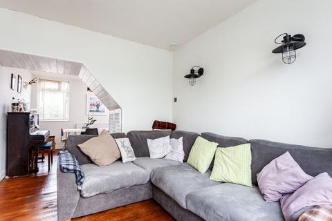 69 Lincoln Street, London, E11 4PZ
