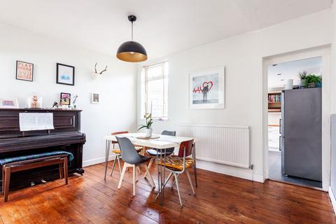69 Lincoln Street, London, E11 4PZ