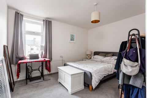 69 Lincoln Street, London, E11 4PZ