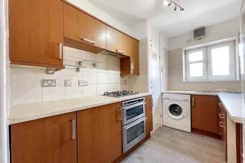 2 bedroom apartment to rent, Brook Lane, London, SE3