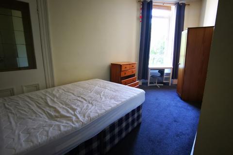 4 bedroom flat to rent, Leven Terrace, Edinburgh EH3
