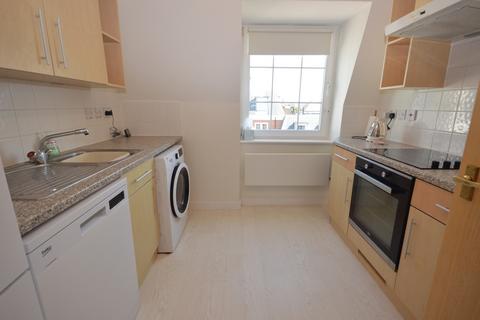 2 bedroom flat for sale, Station Approach, Epsom, Surrey. KT19 8BY