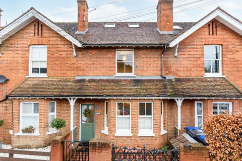 3 bedroom terraced house for sale, Manor Road, Walton-on-Thames, KT12