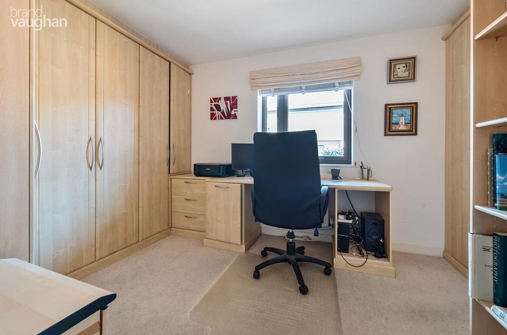 Bedroom/Office