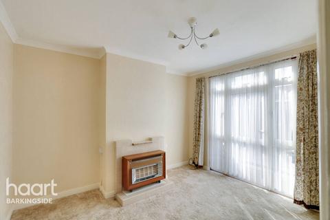 3 bedroom terraced house for sale, Cantley Gardens, Newbury Park