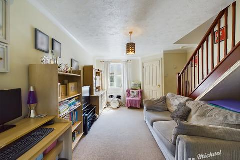 2 bedroom end of terrace house for sale, Howletts Close, Aylesbury