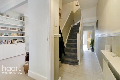 46 Barrett Road, London, E17 9ET