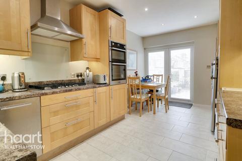 46 Barrett Road, London, E17 9ET