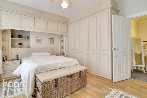 46 Barrett Road, London, E17 9ET