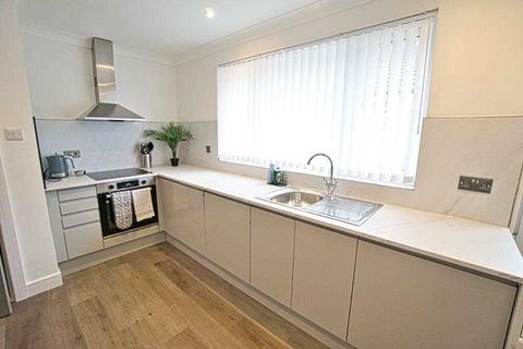 17 Banstead Road, Broadstone, BH18 9BB