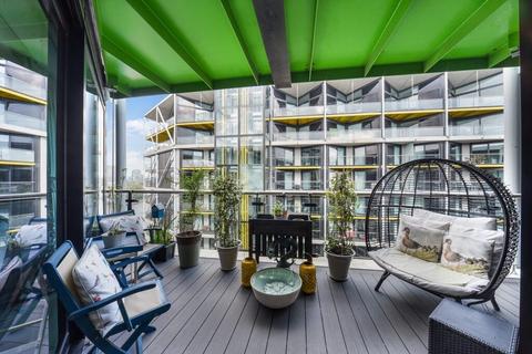 3 bedroom apartment for sale, Riverlight Quay, SW11