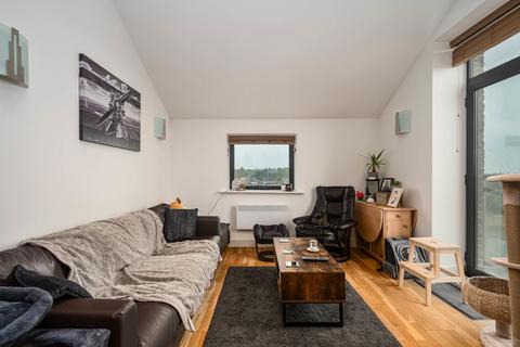 2 bedroom apartment for sale, Drighlington BD11