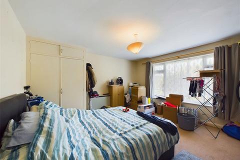 2 bedroom flat for sale, St. Michaels Court, Worthing, BN11