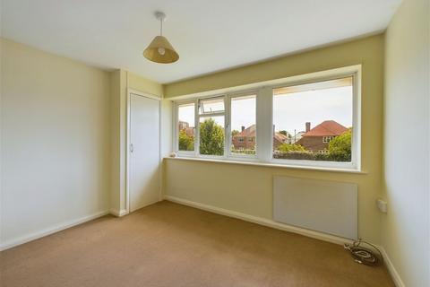 2 bedroom flat for sale, St. Michael's Court, Worthing, BN11