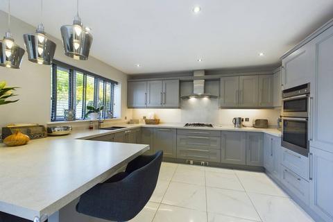 5 bedroom detached house for sale, Mill View Road, HU17
