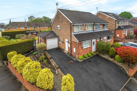 4 bedroom semi-detached house for sale, Priestley Drive, Pudsey, West Yorkshire, LS28