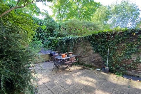 2 bedroom flat for sale, Finborough Rd, London SW10