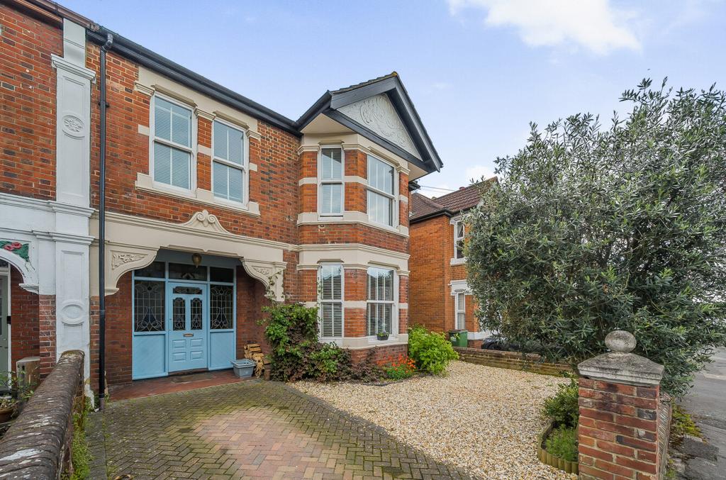 Atherley Road, Shirley, Southampton... 4 bed semidetached house £535,000