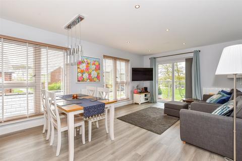 2 bedroom flat for sale, The Green, Tunbridge Wells, Kent