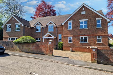 7 bedroom detached house for sale, Abbotts Close, Rochester