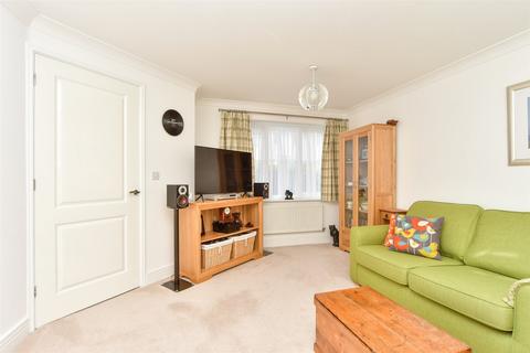3 bedroom end of terrace house for sale, Baryntyne Crescent, Hoo, Rochester, Kent