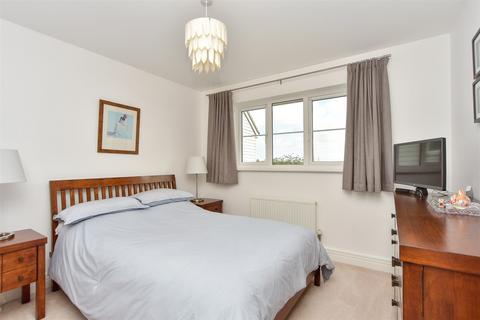 11 Baryntyne Crescent, Hoo, Rochester, ME3 9GE