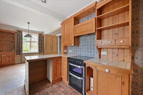 8 Winscombe Crescent, London, W5 1AZ