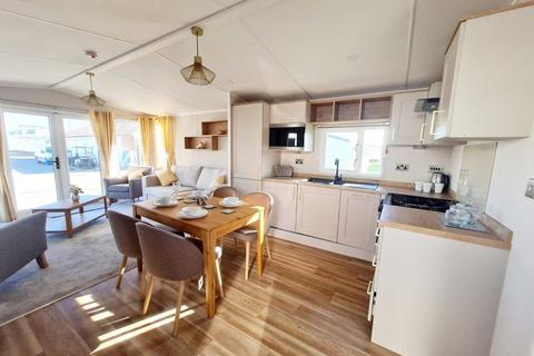 2 bedroom lodge for sale, Martello Beach Holiday Park