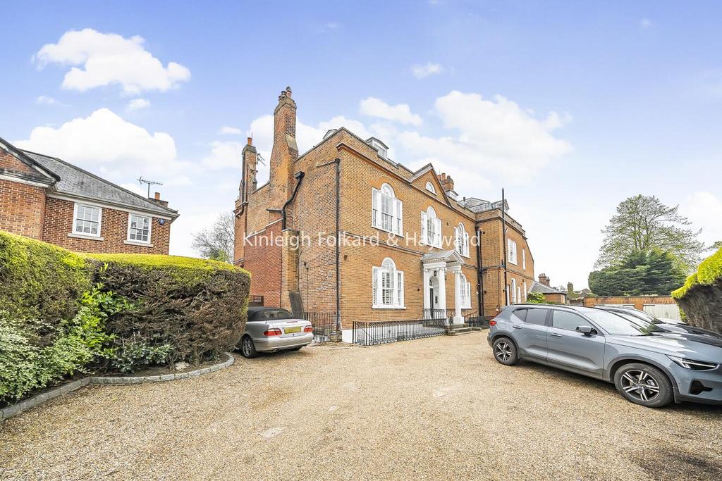 St Paul's Cray Road, Chislehurst 3 bed flat for sale £575,000