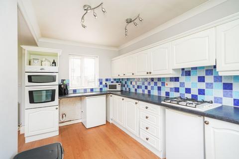 9 Dobcroft Road, Sheffield, S7 2LQ