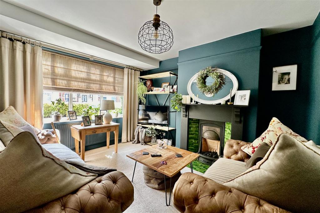 Perth Street West, Hull HU5 3 bed terraced house for sale £150,000