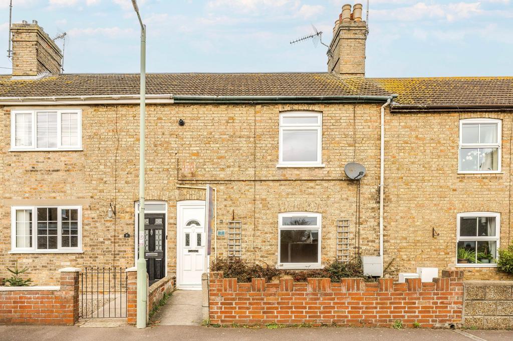 Prospect Place, Lowestoft, NR33 3 bed terraced house for sale £220,000