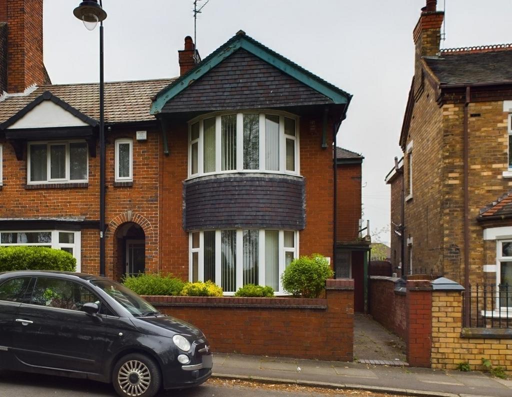 The Parkway, Hanley, StokeonTrent, ST1 2 bed semidetached house for