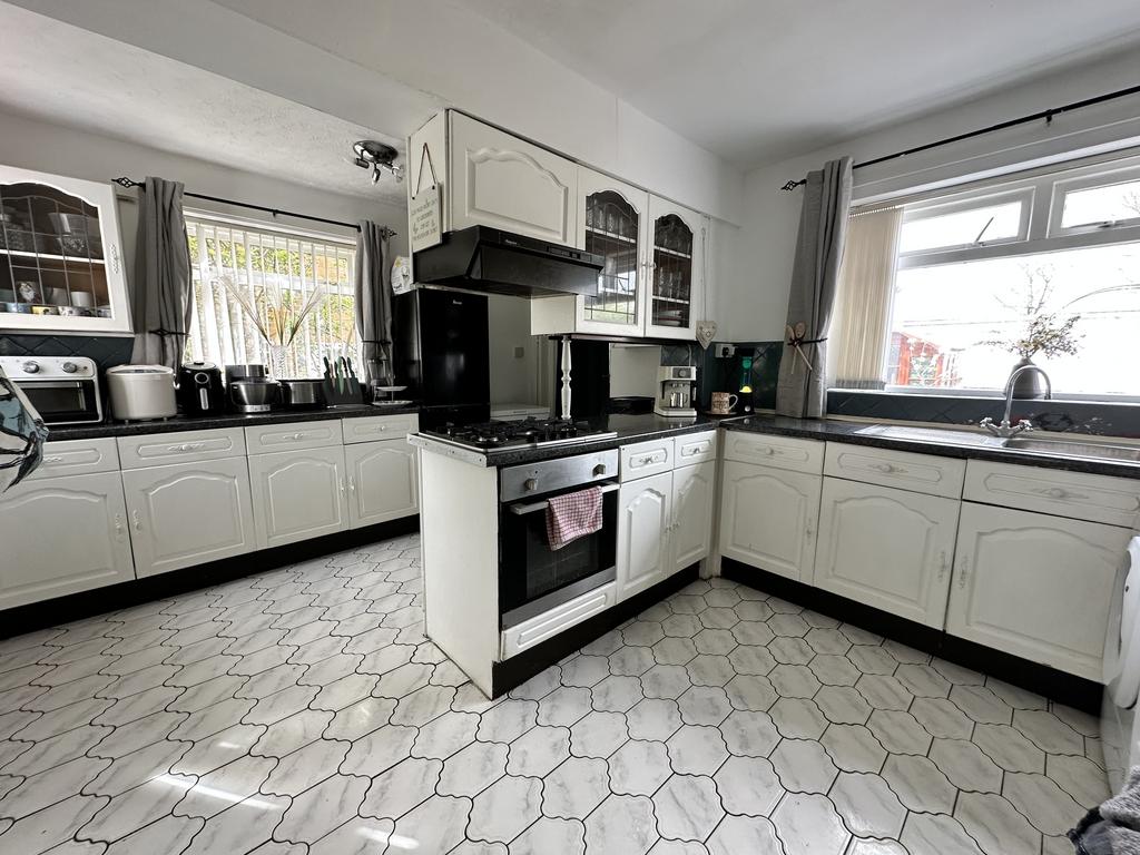 Police Houses, Neville Road, 3 bed semidetached house for sale £