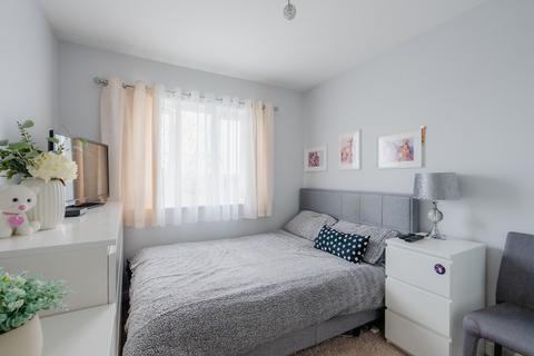 9 Orchard Close, Crediton, EX17 2FB