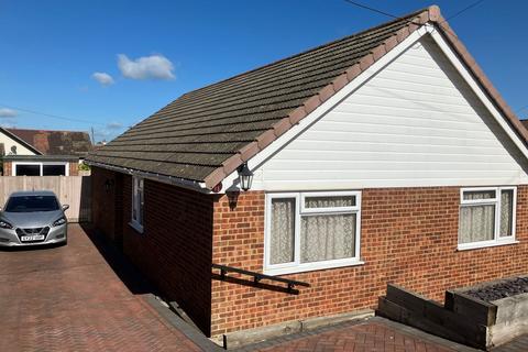 3 bedroom detached bungalow for sale, Coast Drive, New Romney TN28