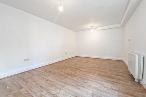 1 bedroom terraced house to rent, High Town Road, Luton LU2
