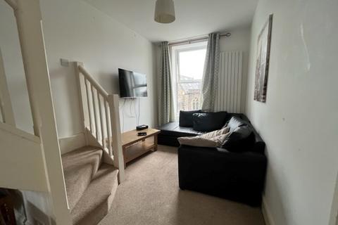 4 bedroom maisonette to rent, Beaumont Road, Plymouth PL4