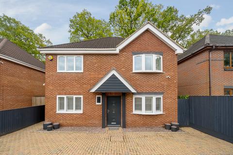 4 bedroom detached house for sale, Burgess Road, Bassett, Southampton, Hampshire, SO16