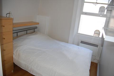 1 bedroom flat to rent, Kensington Garden Square, London, W2