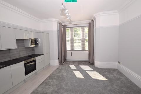 2 bedroom flat to rent, Lancaster Park Road, Harrogate, HG2