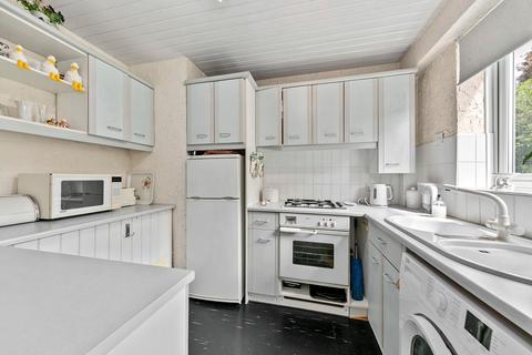 45 Mariner Gardens, Richmond, TW10 7UU
