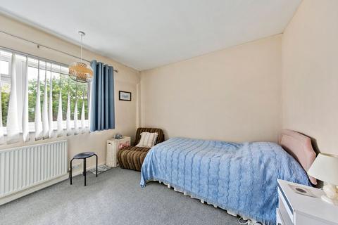 45 Mariner Gardens, Richmond, TW10 7UU
