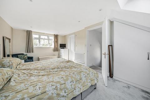 4 bedroom semi-detached house for sale, Priory Close, Beckenham