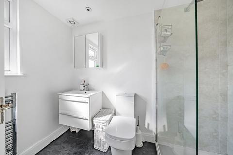 12 Priory Close, Beckenham, BR3 4DH