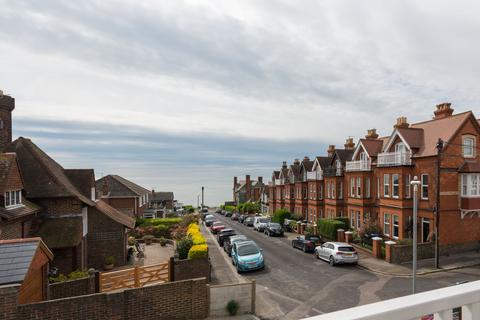 4 bedroom detached house for sale, Queens Road, Ramsgate, CT11