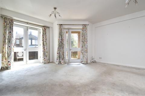 2 bedroom duplex to rent, Lownds Court, Queens Road, Bromley, BR1