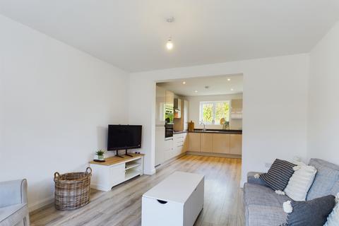 3 bedroom semi-detached house to rent, All Hallows Road, Preston, Paignton