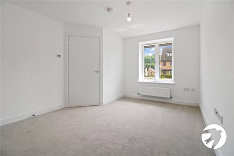 3 bedroom semi-detached house to rent, Castle Hill Drive, Castle Hill, Ebbsfleet Valley, Swanscombe, DA10